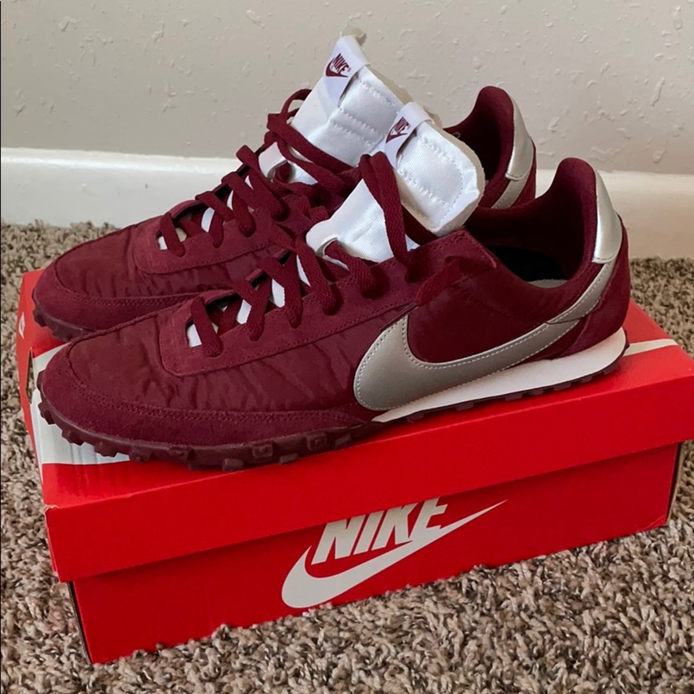 Nike Waffle Racer Team Red